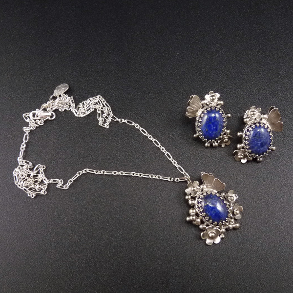 Lapisové pomněnkování..amulet