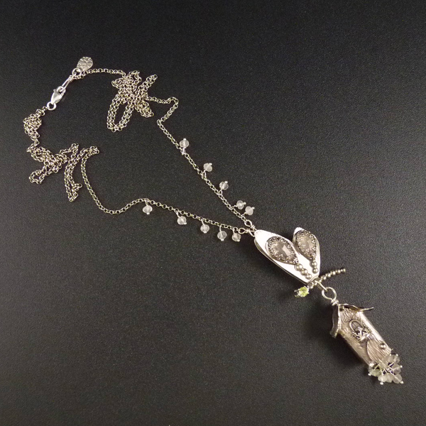 Tady bydlí vážky..amulet