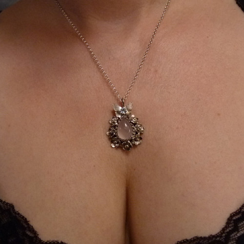 Modrásek v pomněnkách..amulet