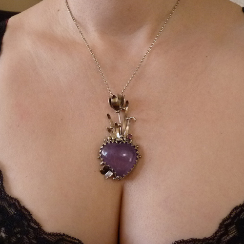Něhyplný krokus..amulet