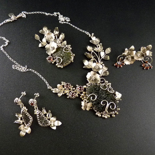 Francouzské růžičky..náušničky